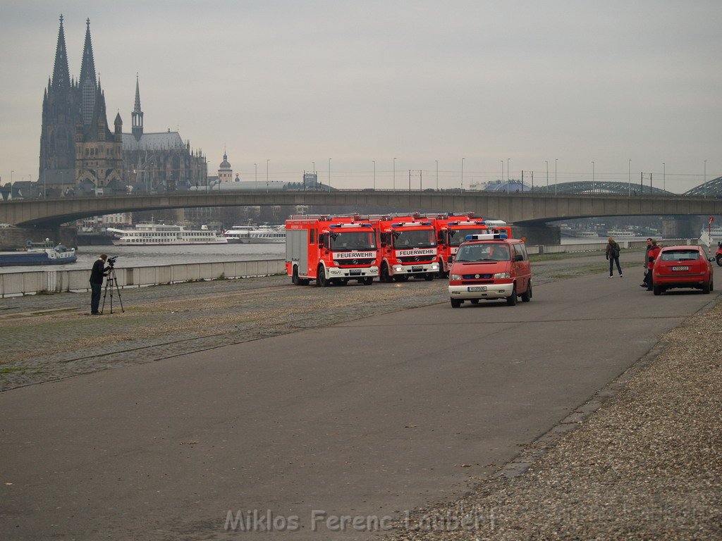 Neue LF`s fuer Koeln Uebergabe in Koeln Deutz an den Wachen  P137.JPG